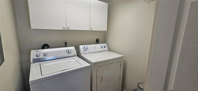 Building Photo - 1506 Edgewater Cir