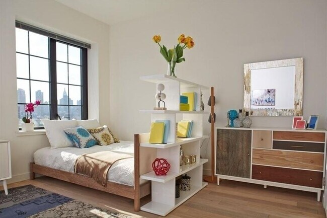 Primary Photo - 2 bedroom in LONG ISLAND CITY NY 11101