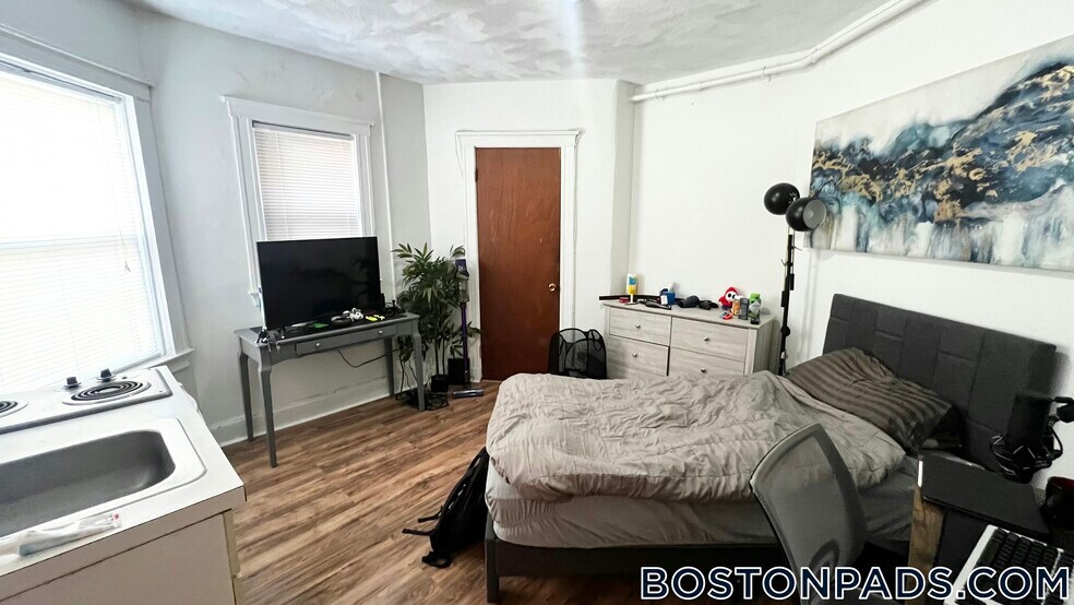 Building Photo - 16-20 Westland Ave.