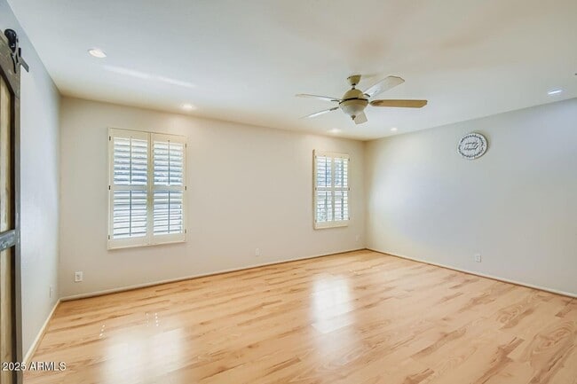 Building Photo - 201 W Diana Ave