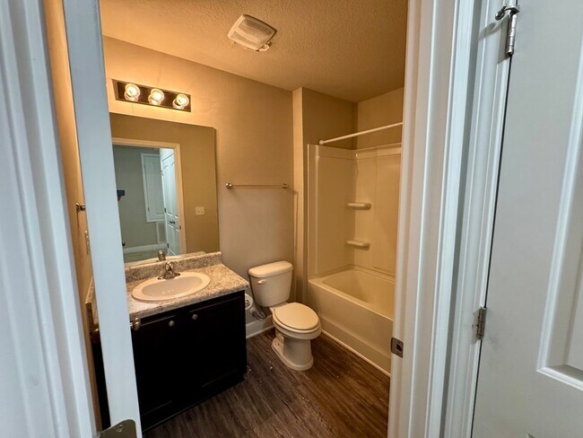 Building Photo - 5736 Callaway Cir