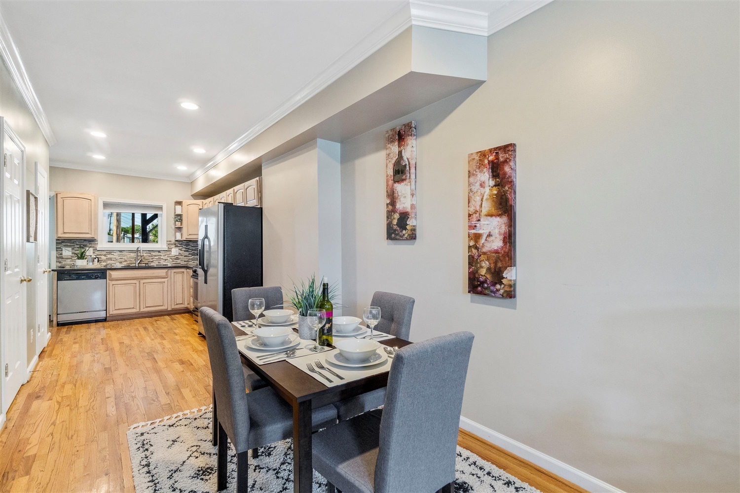 Dining Room - 1413 E Clement St