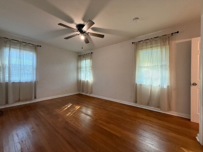 Building Photo - Charming 3-bedroom, 2-bathroom home