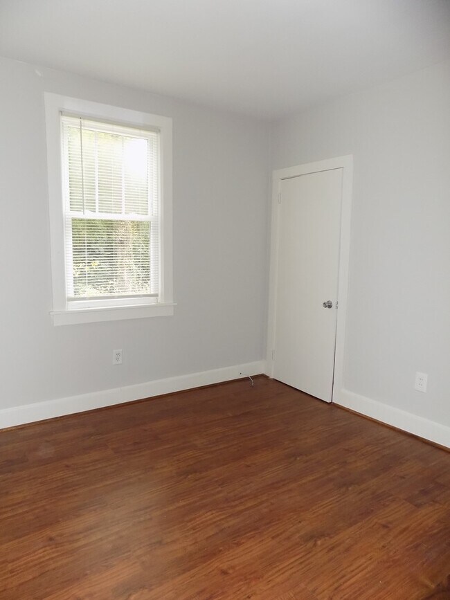 Building Photo - 3850 Capers Ave