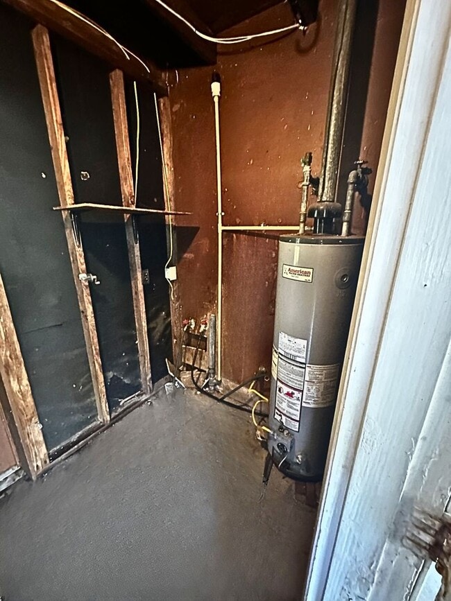 Building Photo - Mesmorizing 3 Bedroom