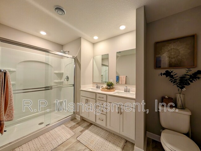 Building Photo - 5023 Useppa Trl