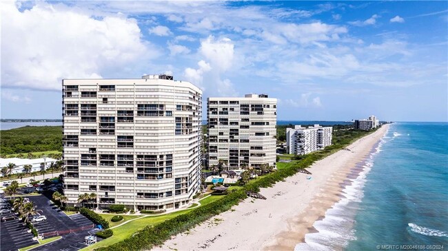 Building Photo - 9550 S Ocean Dr