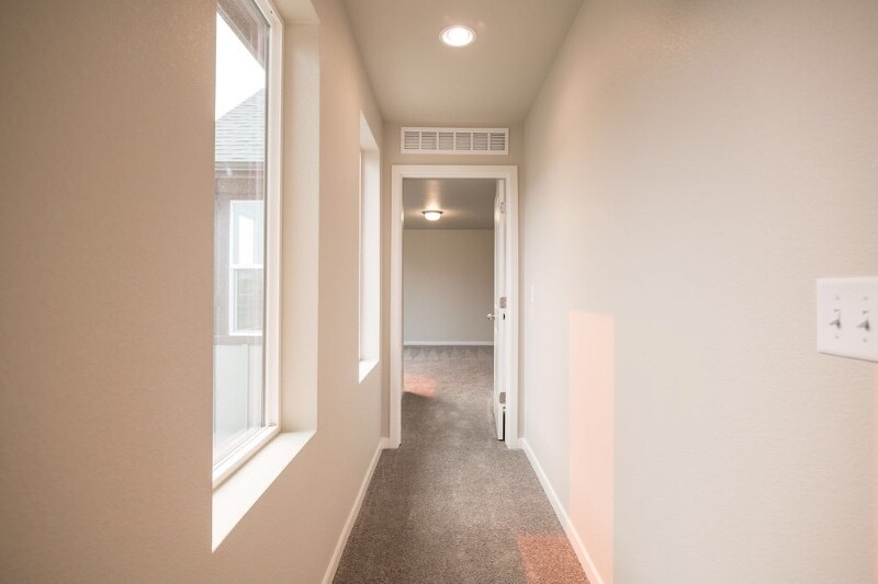 Building Photo - 2733 Conquest St