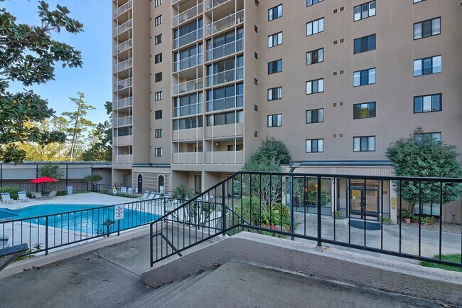 Primary Photo - Modern Luxury Condo in Middleborough – Rec...