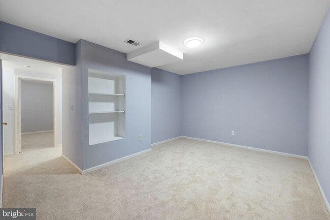 Building Photo - 4825 Nash Dr