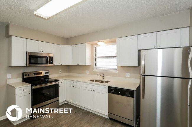 Building Photo - 301 Highland Ave