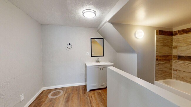 Building Photo - 3200 W 94th St