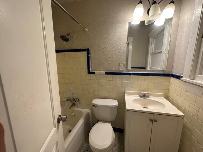Building Photo - 3508 Mosley Ct