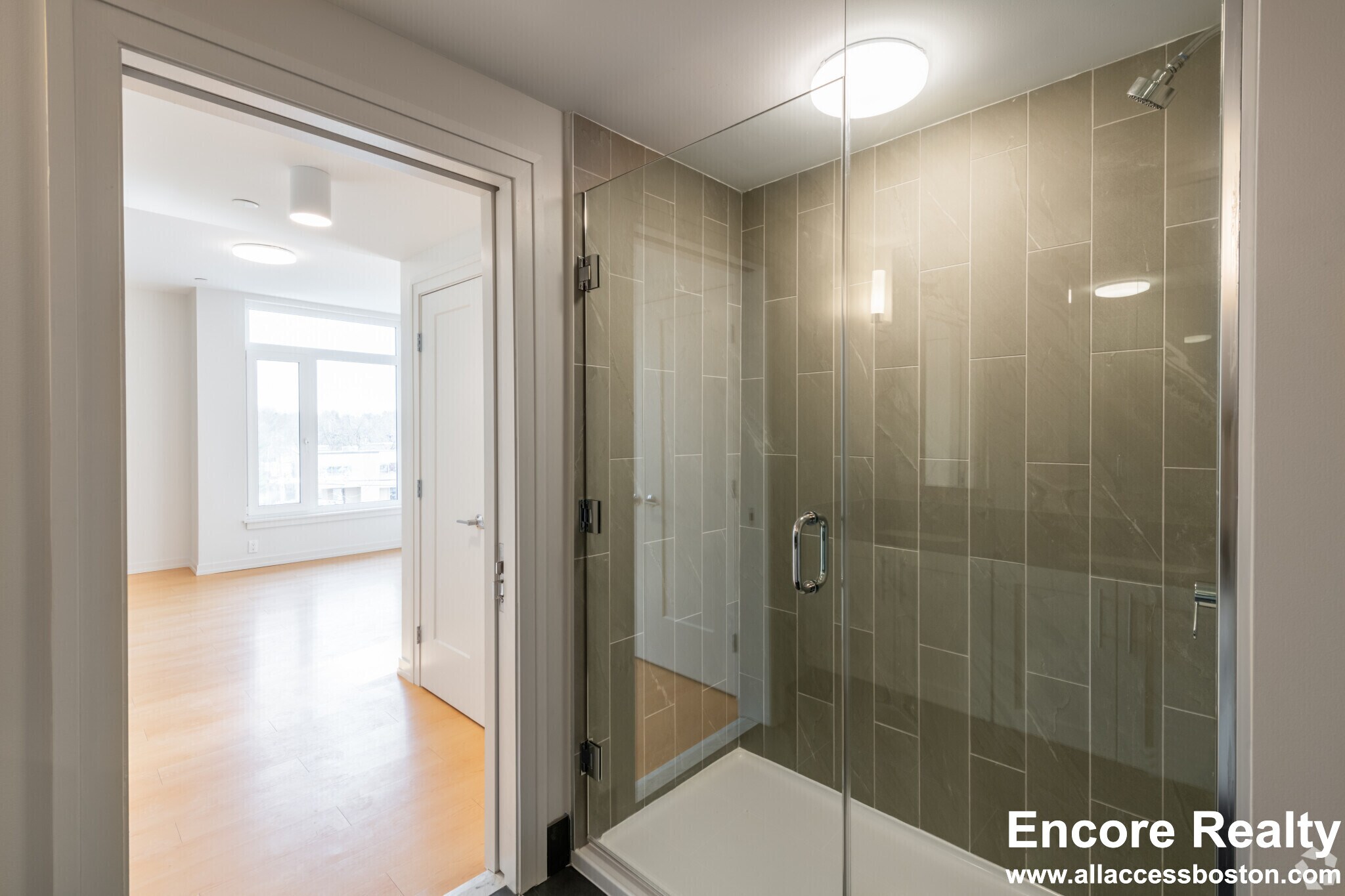 Building Photo - 77 New St