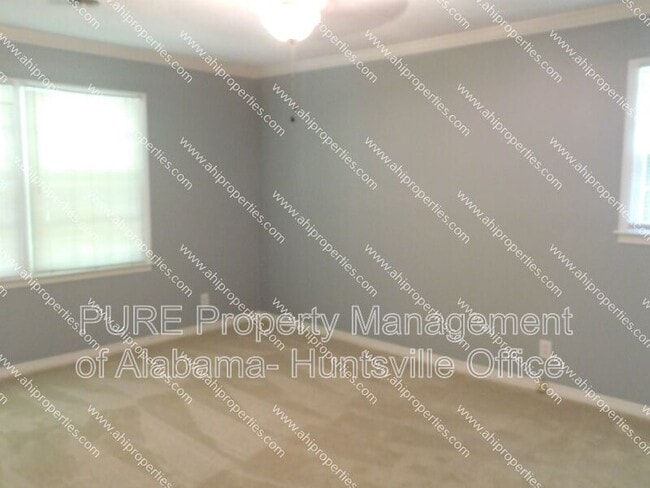 Building Photo - 11313 Mountain Crest Dr SE