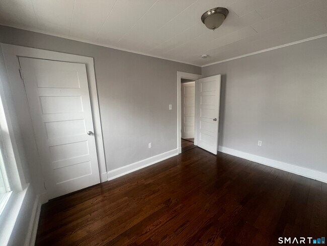 Building Photo - 110 Asylum St