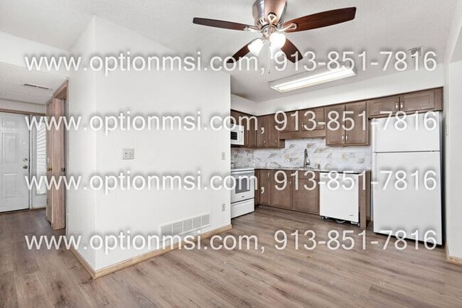 Building Photo - 3-bedroom townhouse now available in Belton!