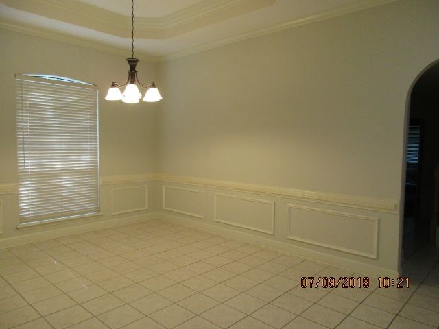 Building Photo - Lovely Queens Harbor Home with Dock