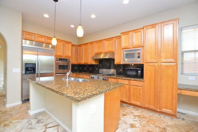 Building Photo - 9427 E Trailside View