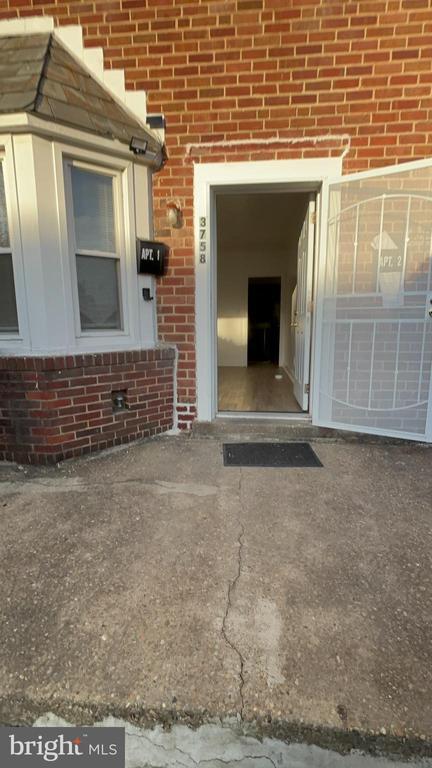 Building Photo - 3758 Columbus Dr