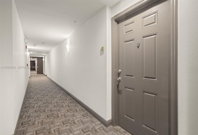Building Photo - 2421 NE 65th St
