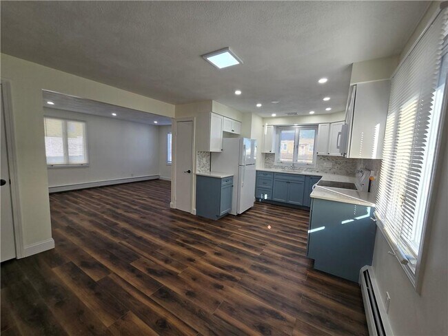 Building Photo - 96 Edgeworth Ave