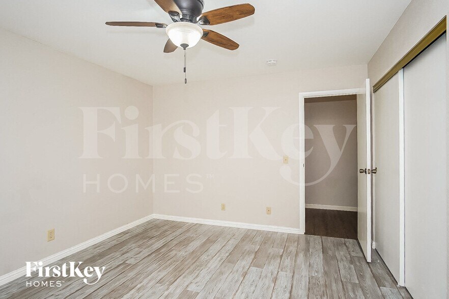 Building Photo - 354 Bekasina Dr