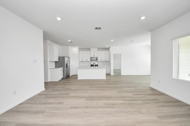 Building Photo - 40630 Balsam Run Ln