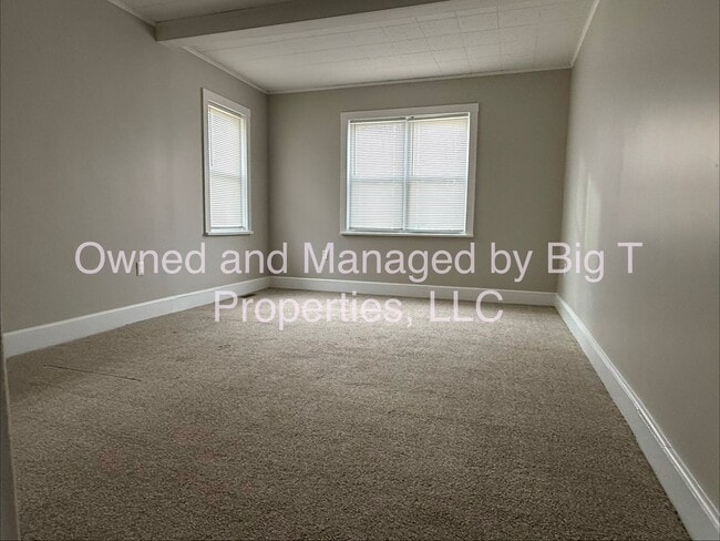 Building Photo - Family Home in Wilmington