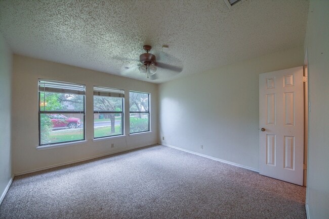 Building Photo - 7611 Scenic Glade