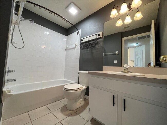 Building Photo - 7503 S West Shore Blvd