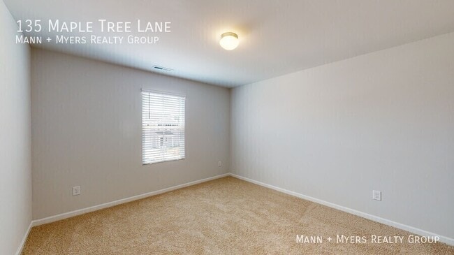 Building Photo - 135 Maple Tree Ln