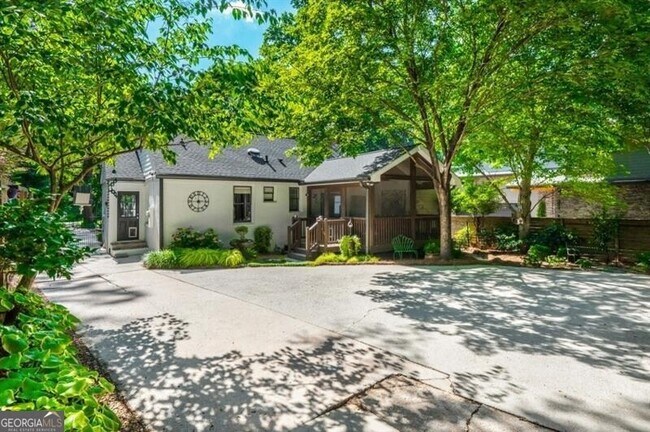 Building Photo - 168 Garland Ave