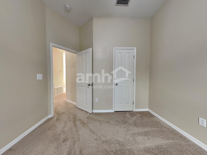 Building Photo - 31437 Heatherstone Dr