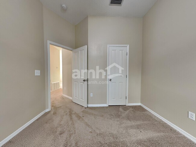 Building Photo - 31437 Heatherstone Dr