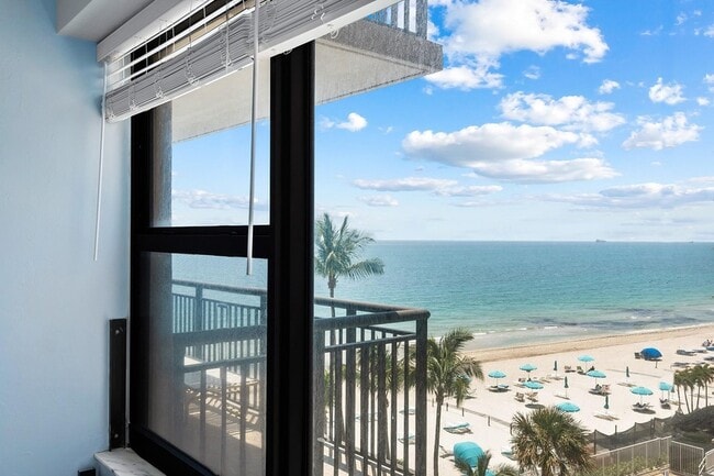 Building Photo - 3800 Galt Ocean Dr
