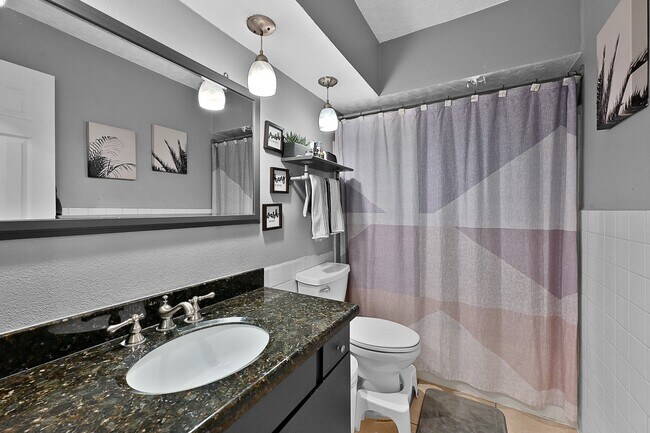 Building Photo - 12714 Huntington Field Dr