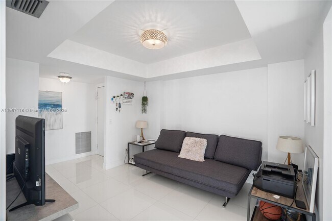 Building Photo - 2851 NE 183rd St