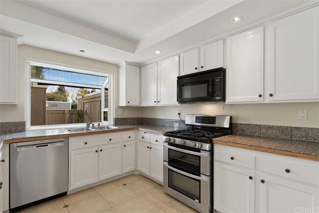 Building Photo - 42 Atherton-