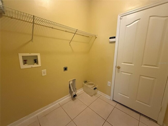 Building Photo - 19138 Meadow Pine Dr