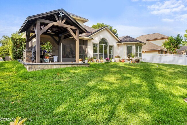 Building Photo - 552 Saddlestone Dr
