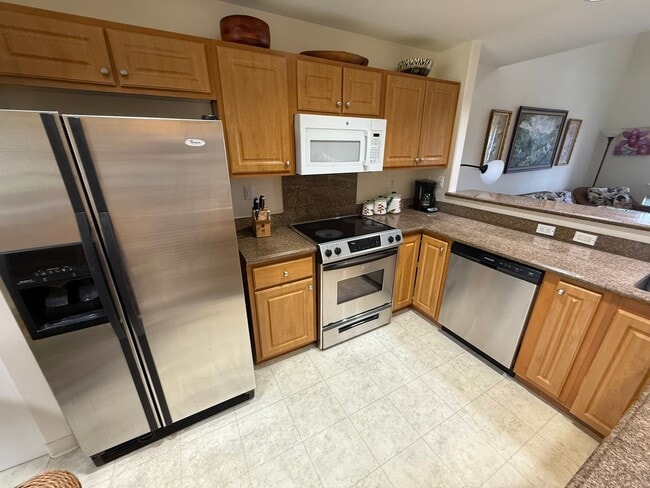 Building Photo - 2 Bedroom, 2 Bath with Full Loft in Alii C...