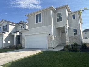 Building Photo - 3770 N Cuade St