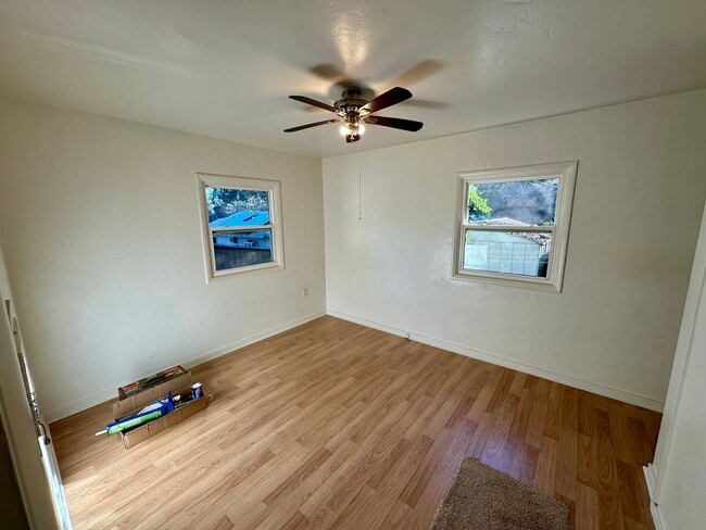 Building Photo - Charming 1-bedroom, 1-bathroom