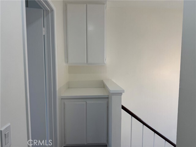 Building Photo - 6 Columbia