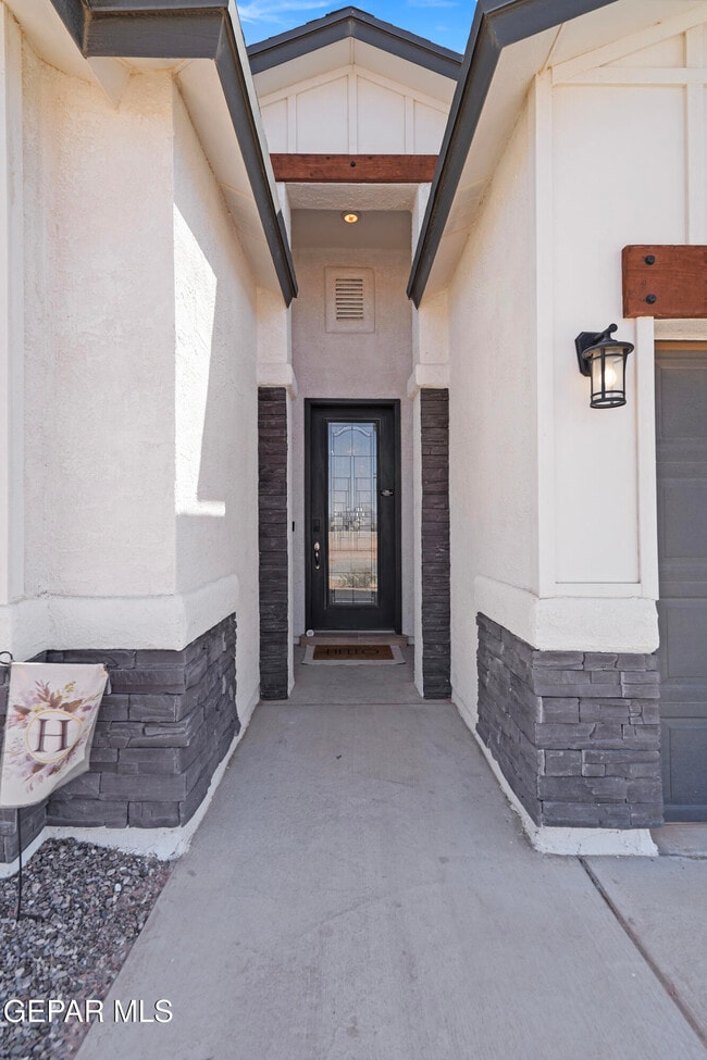 Building Photo - 12716 Polo Norte Dr