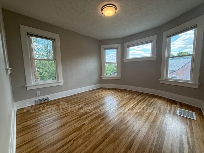 Building Photo - 2616 South St