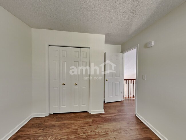 Building Photo - 3402 Mayhurst Dr