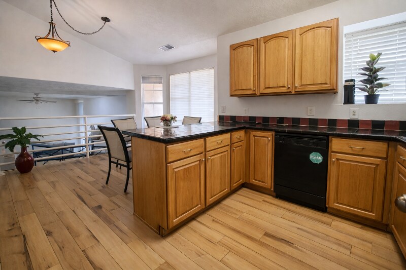 Building Photo - 991 N 2100 W