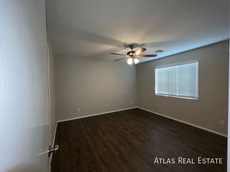 Building Photo - 841 E Lamonte St